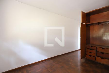 Casa para alugar com 288m², 3 quartos e 4 vagas Casa para alugar com 288m², 3 quartos e 4 vagasSuíte 2