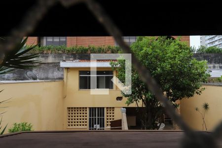 Casa para alugar com 288m², 3 quartos e 4 vagas Casa para alugar com 288m², 3 quartos e 4 vagasVista