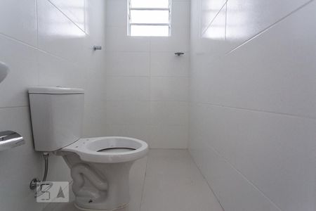 Banheiro de apartamento para alugar com 1 quarto, 30m² em Jardim Roberto, Osasco