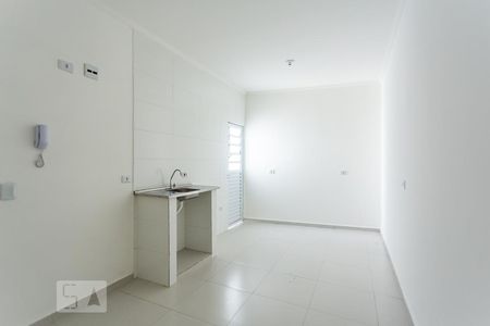 Cozinha de apartamento para alugar com 1 quarto, 36m² em Jardim Roberto, Osasco