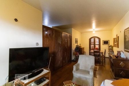 Sala de casa à venda com 5 quartos, 240m² em Vila Mariana, São Paulo