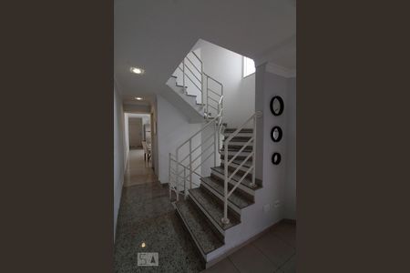 Escada de casa à venda com 3 quartos, 261m² em Jardim Sao Gabriel, Guarulhos