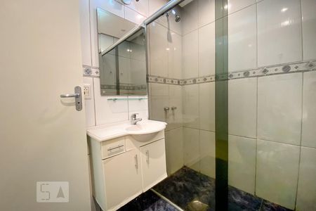 Banheiro Social de apartamento à venda com 2 quartos, 70m² em Glória, Rio de Janeiro