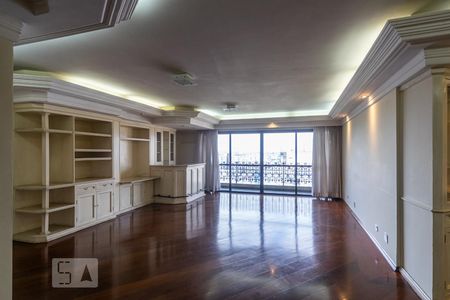 Apartamento para alugar com 257m², 4 quartos e 3 vagasSala