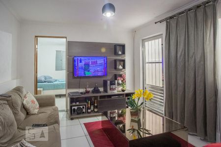 Sala de casa à venda com 2 quartos, 80m² em Parque Maria Domitila, São Paulo