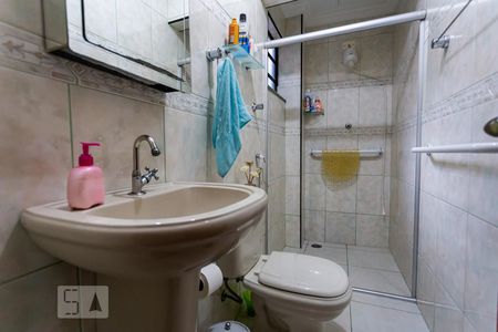 Banheiro da Suite de casa à venda com 5 quartos, 247m² em Vila Yolanda, Osasco