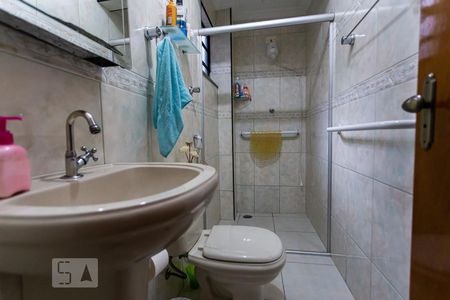 Banheiro da Suite de casa à venda com 5 quartos, 247m² em Vila Yolanda, Osasco