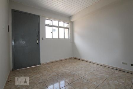 Sala de casa de condomínio para alugar com 2 quartos, 56m² em Novo Mundo, Curitiba