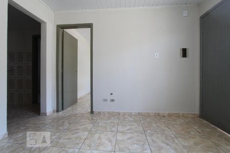 Sala de casa de condomínio para alugar com 2 quartos, 56m² em Novo Mundo, Curitiba
