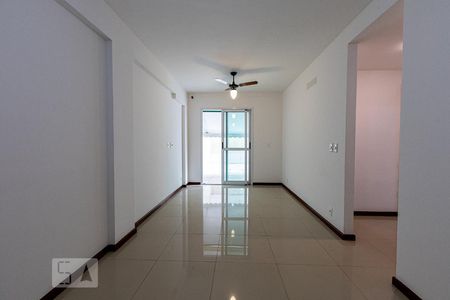 Apartamento à venda com 120m², 2 quartos e 1 vagaSala