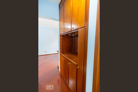 Corredor - Armário de apartamento à venda com 1 quarto, 56m² em Centro, Campinas