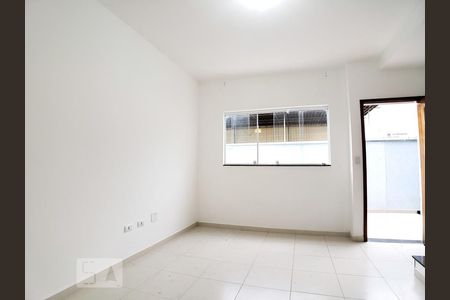 Sala de casa de condomínio à venda com 2 quartos, 95m² em Vila Talarico, São Paulo