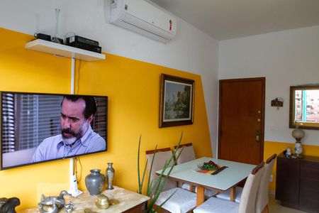Sala de apartamento à venda com 2 quartos, 75m² em Leblon, Rio de Janeiro