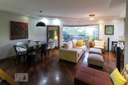 Sala de apartamento para alugar com 3 quartos, 136m² em Jardim Avelino, São Paulo