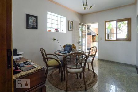 Sala adicional de casa para alugar com 4 quartos, 250m² em Jardim da Gloria, São Paulo