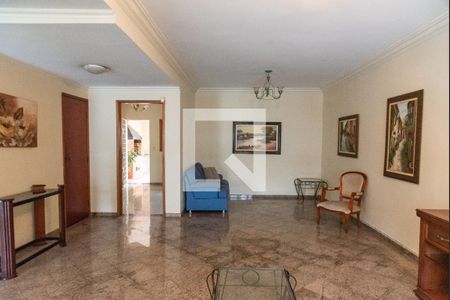 Sala de casa para alugar com 6 quartos, 290m² em Jardim da Gloria, São Paulo