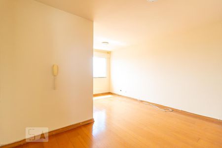 Sala de apartamento para alugar com 2 quartos, 54m² em Capão Raso, Curitiba