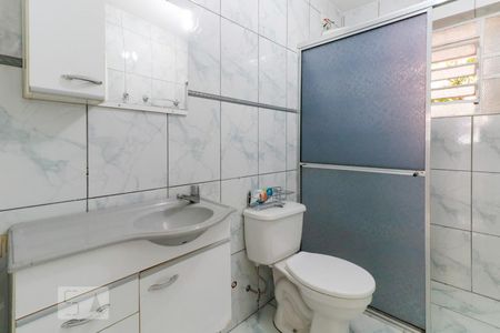 Banheiro de casa de condomínio para alugar com 2 quartos, 130m² em Pinheiros, São Paulo