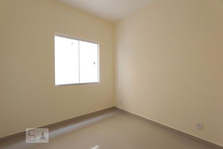 Quarto 1 de apartamento para alugar com 2 quartos, 48m² em Taquara, Rio de Janeiro