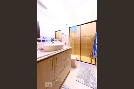 Casa à venda com 140m², 2 quartos e 2 vagas Casa à venda com 140m², 2 quartos e 2 vagasBanheiro da Suite 2