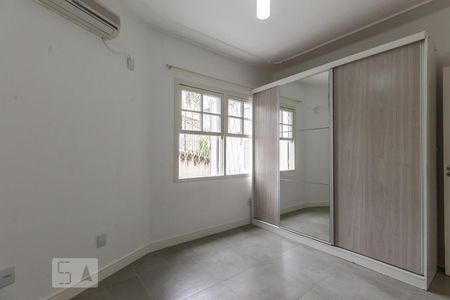 Quarto 1 de apartamento para alugar com 2 quartos, 65m² em Centro Histórico, Porto Alegre