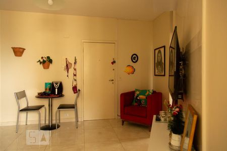 Sala de apartamento para alugar com 1 quarto, 38m² em Indianópolis, São Paulo