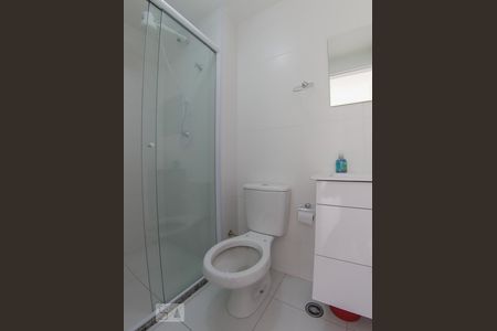 Banheiro de kitnet/studio para alugar com 1 quarto, 30m² em Jardim Prudência, São Paulo