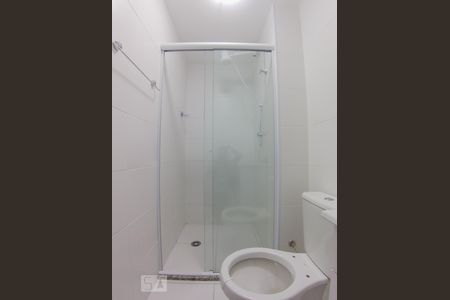 Banheiro de kitnet/studio para alugar com 1 quarto, 30m² em Jardim Prudência, São Paulo