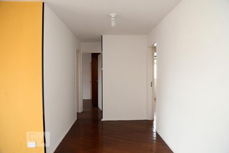 Sala de apartamento à venda com 2 quartos, 70m² em Jardim Taboão, São Paulo