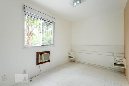 Suíte de apartamento à venda com 3 quartos, 67m² em Jardim Carvalho, Porto Alegre