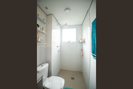 banheiro de apartamento à venda com 2 quartos, 42m² em Jardim Bom Sucesso, Campinas