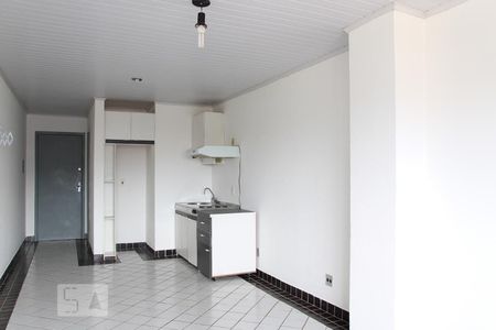 Sala/Quarto de apartamento para alugar com 1 quarto, 32m² em Asa Norte, Brasília