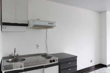 Cozinha de apartamento para alugar com 1 quarto, 32m² em Asa Norte, Brasília