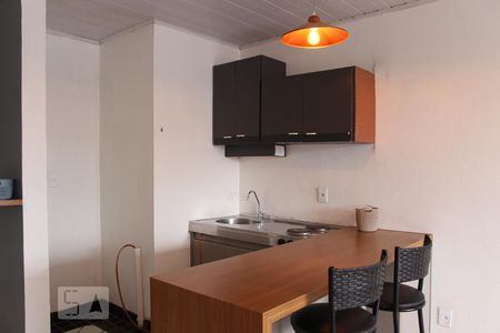 Cozinha de kitnet/studio para alugar com 1 quarto, 33m² em Asa Norte, Brasília