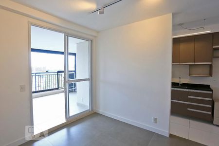 Sala de apartamento à venda com 2 quartos, 67m² em Santo Amaro, São Paulo