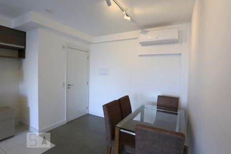 Sala de apartamento à venda com 2 quartos, 67m² em Santo Amaro, São Paulo