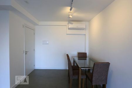 Sala de apartamento à venda com 2 quartos, 67m² em Santo Amaro, São Paulo