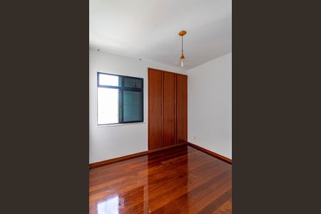 Quarto de apartamento para alugar com 1 quarto, 55m² em Carmo, Belo Horizonte