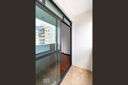 Sacada de apartamento para alugar com 1 quarto, 55m² em Carmo, Belo Horizonte