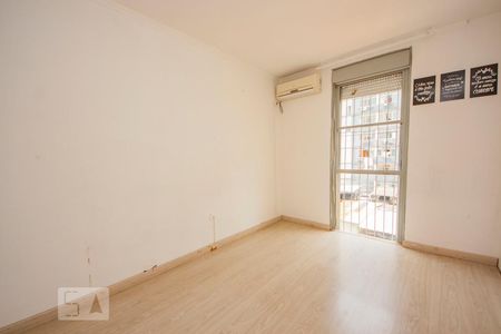 Quarto 2 de apartamento para alugar com 2 quartos, 60m² em Humaitá, Porto Alegre