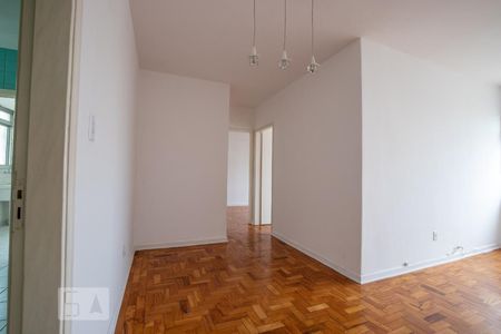 Sala de apartamento para alugar com 2 quartos, 80m² em Vila Deodoro, São Paulo