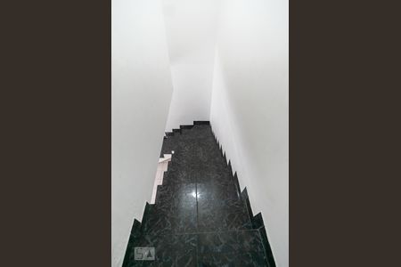 Escadas de casa à venda com 2 quartos, 80m² em Vila Palmeiras, São Paulo