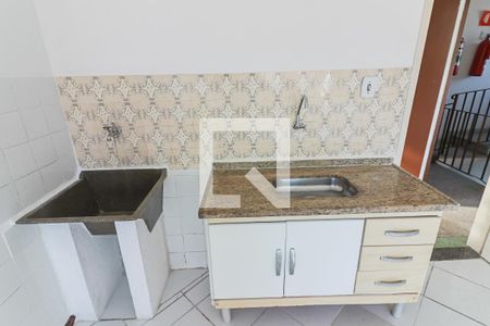 Sala / Cozinha / Lavanderia de kitnet/studio para alugar com 1 quarto, 40m² em Jardim Ivana, São Paulo