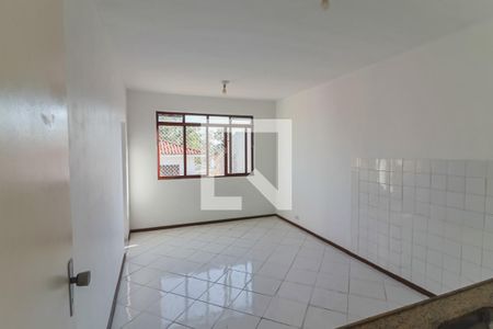 Sala / Cozinha / Lavanderia de kitnet/studio para alugar com 1 quarto, 40m² em Jardim Ivana, São Paulo