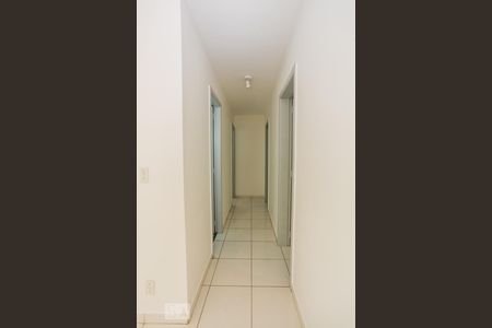 Corredor de apartamento à venda com 3 quartos, 80m² em Vila Andrade, São Paulo
