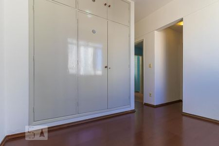 Quarto da suíte de apartamento para alugar com 1 quarto, 40m² em Centro, Campinas