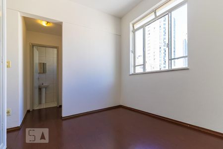 Quarto da suíte de apartamento para alugar com 1 quarto, 40m² em Centro, Campinas