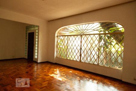 Sala de casa para alugar com 3 quartos, 150m² em Moema, São Paulo