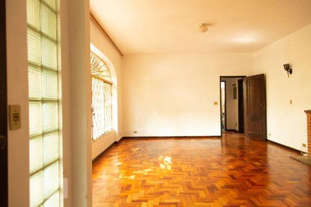 Sala de casa à venda com 3 quartos, 150m² em Moema, São Paulo