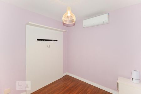 Quarto 1 de apartamento para alugar com 2 quartos, 47m² em Grajaú, Rio de Janeiro